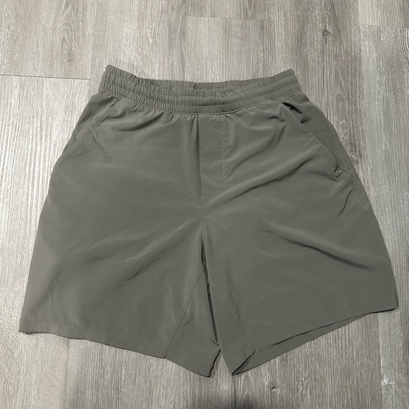 Lululemon Men's Shorts - Picture 1 of 5